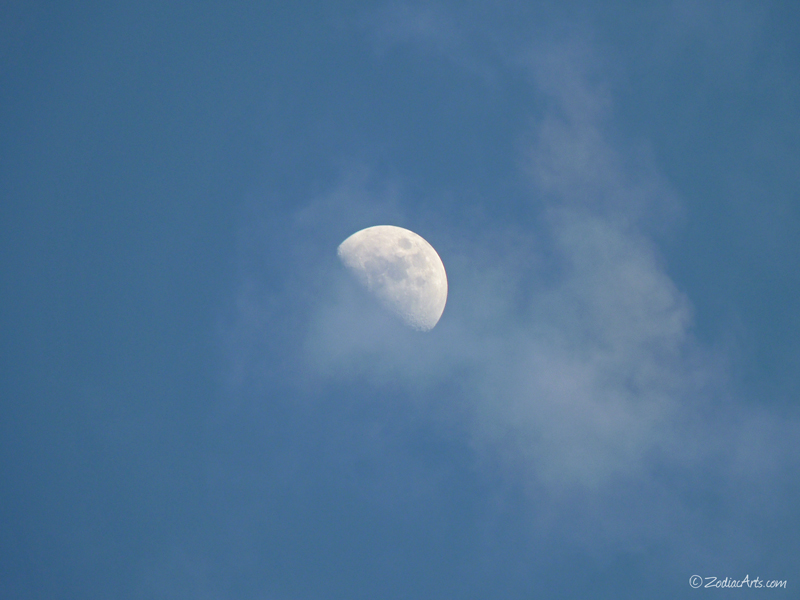 20150226-1824-P1160892-Moon3-Clouds