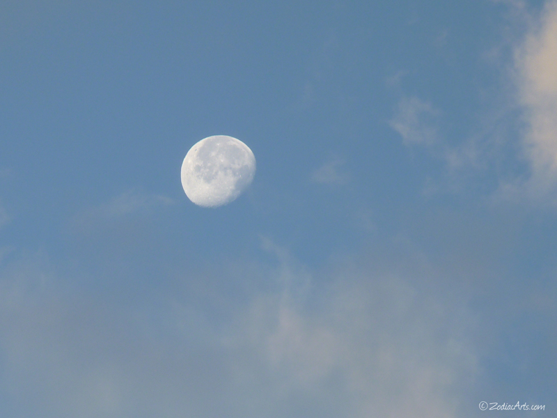 20150507-0617-P1170414-Moon6-Clouds