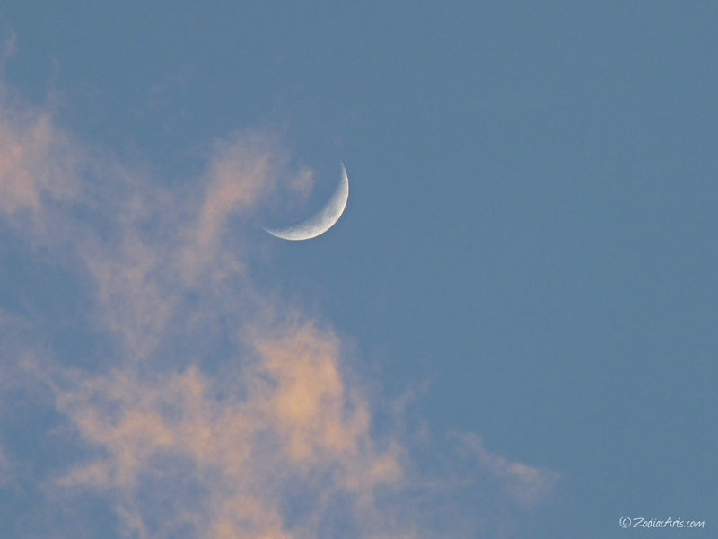 20150620-1907-P1180417-Moon2-Clouds