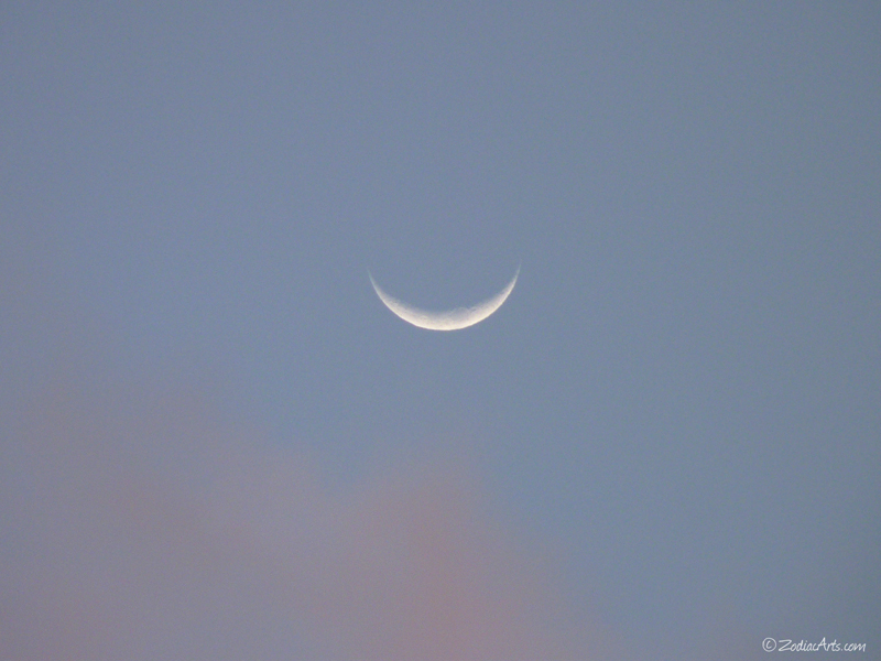 20160311-1838-P1290626-Moon2-Clouds