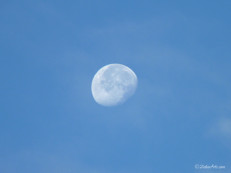 20160525-0621-p1320242-moon6-clouds