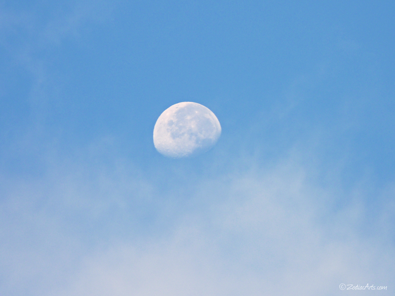 20160624-0655-P1330210-Moon6-Clouds-Good